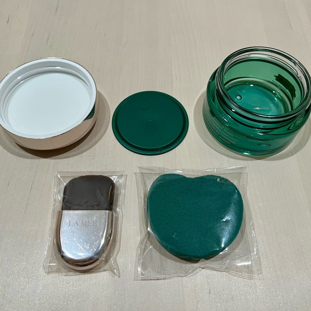 La Mer new mask brush new sponge & empty glass Jar with lid